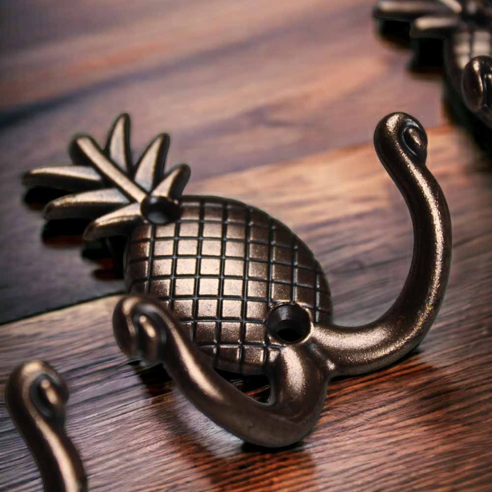 Metal Ananas Tasarımlı Pormanto Askısı