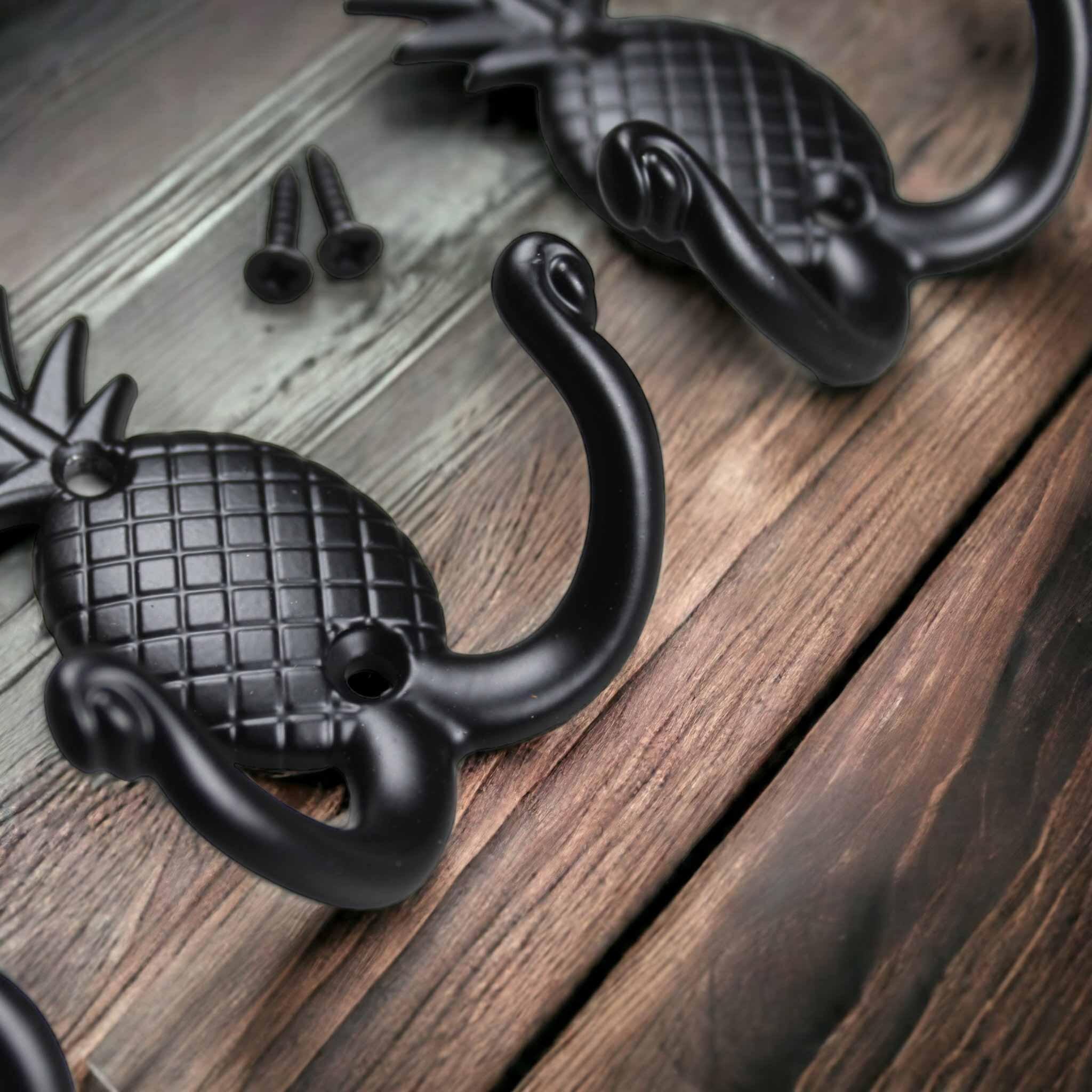 Metal Ananas Tasarımlı Pormanto Askısı